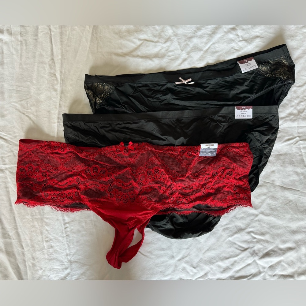 CACIQUE UNDERWEAR SET (3) SIZE 22/24 & 26/28
